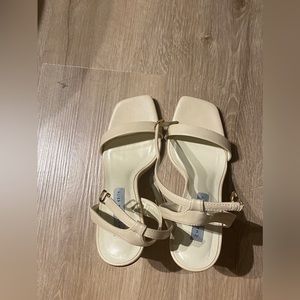 Charles and keith high heels 36EUR 6US creamy